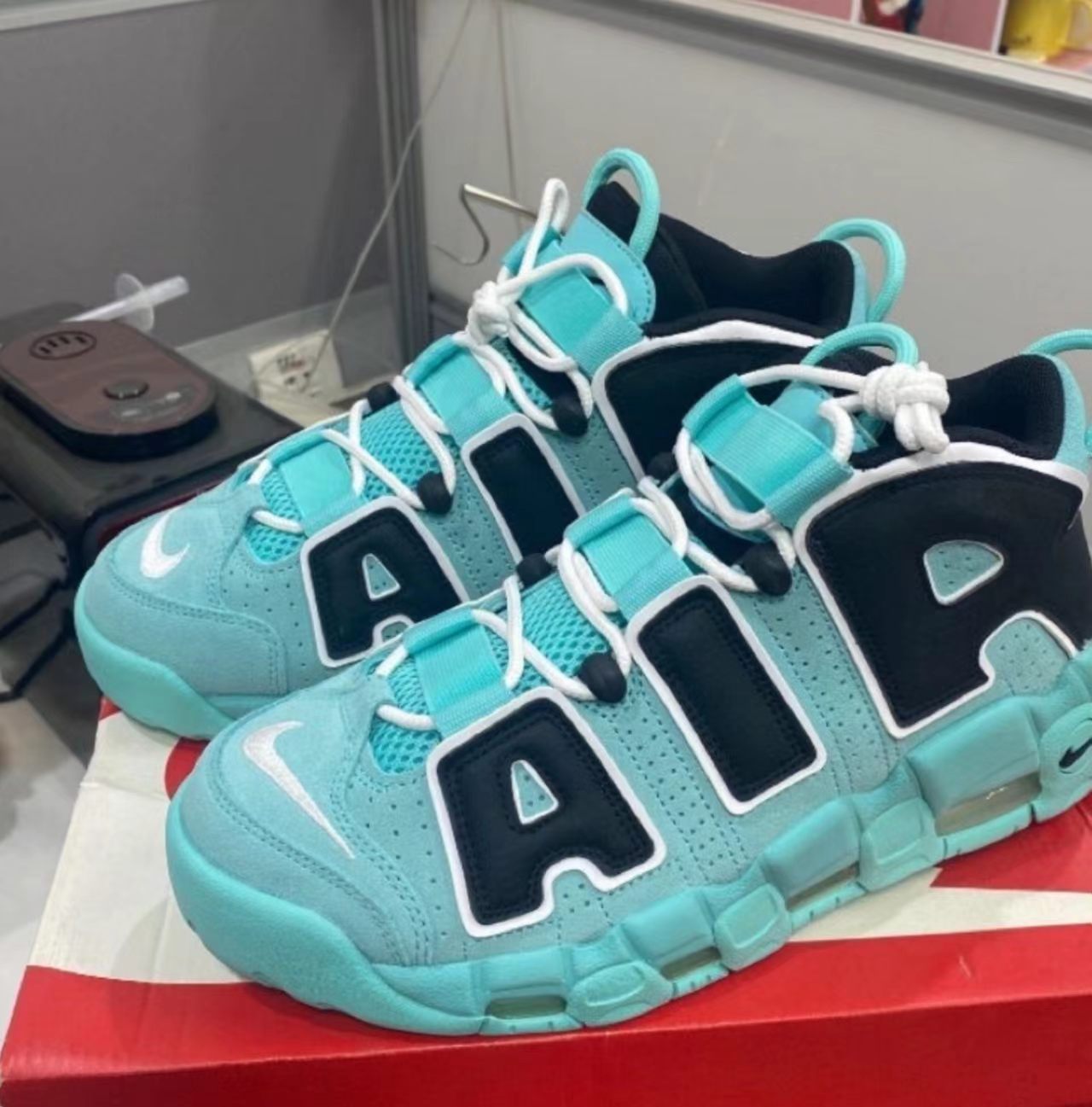 Nike Air More Uptempo 