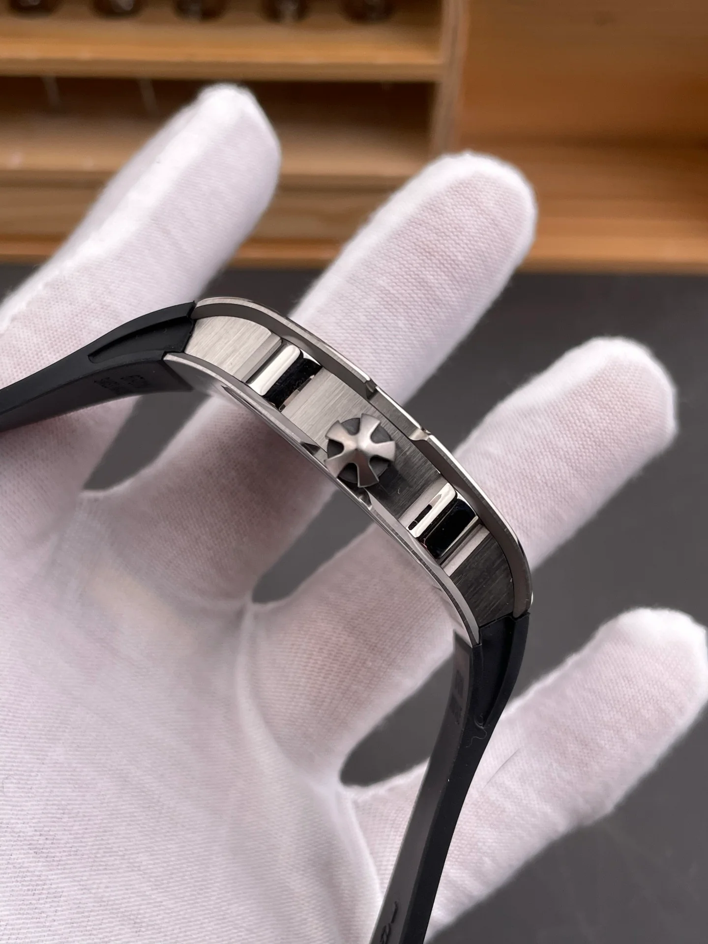 RM67-01 Titanium Case