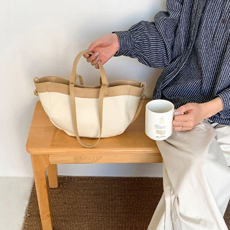 Daisy Canvas Tote