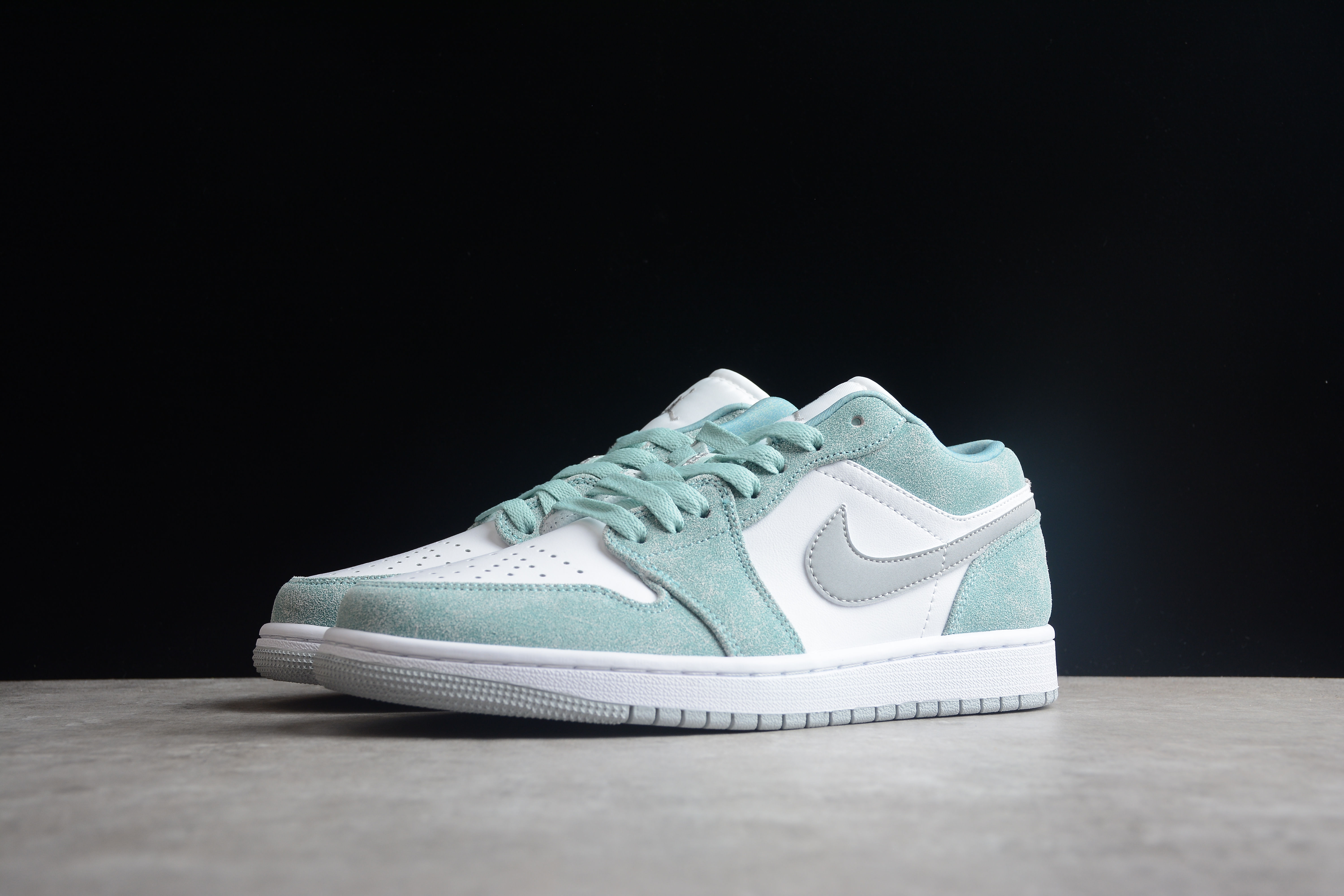 Air Jordan 1 Low SE 'Emerald' Teal White DN3705-301