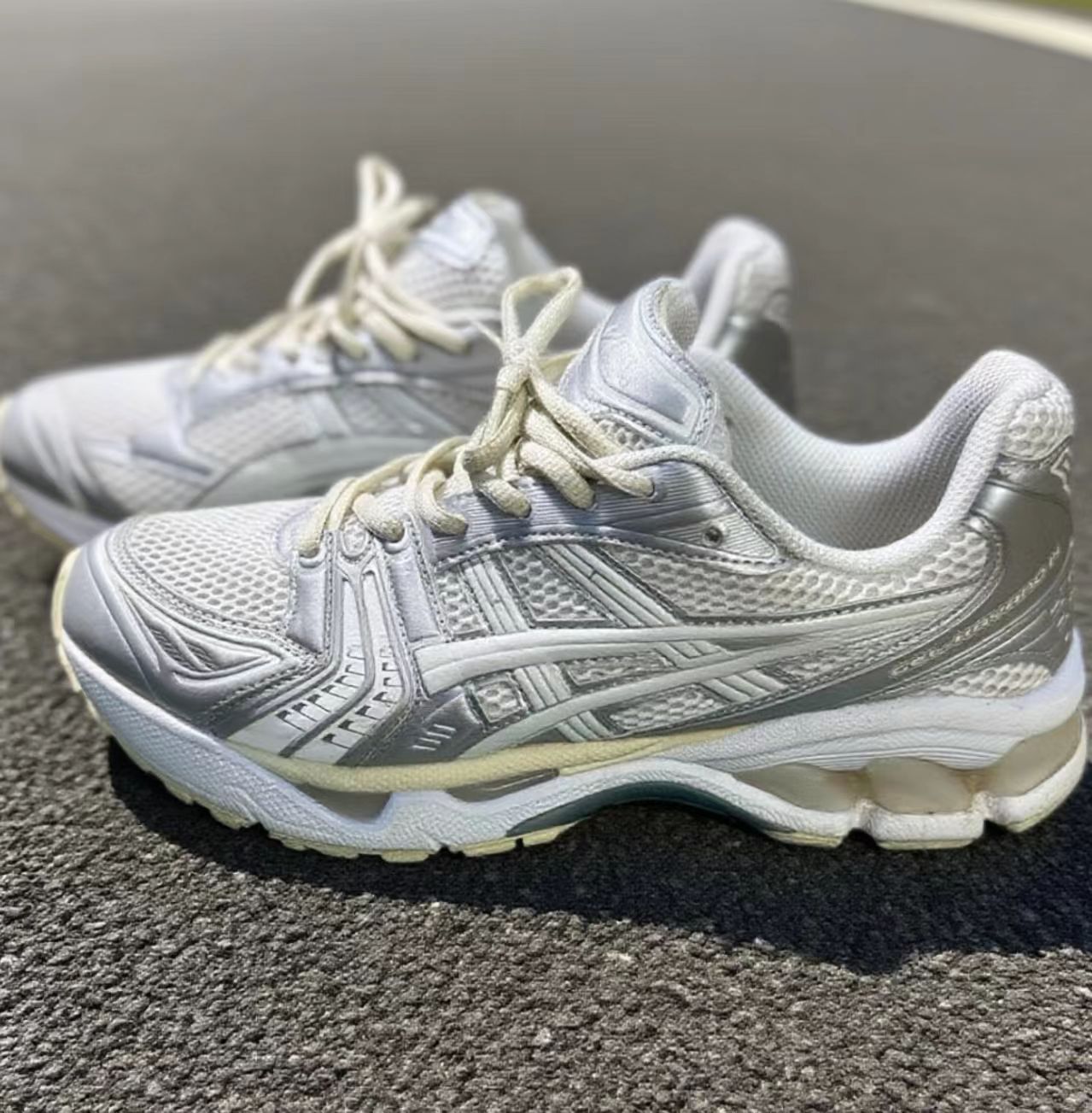 ASICS GEL-Kayano 14 Silver/Cream