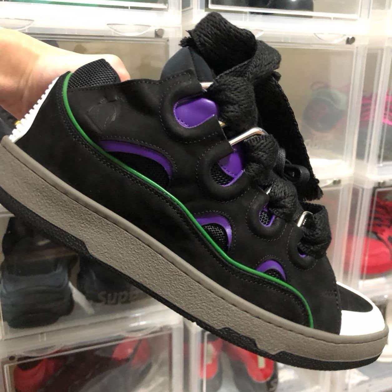 Lanvin Curb