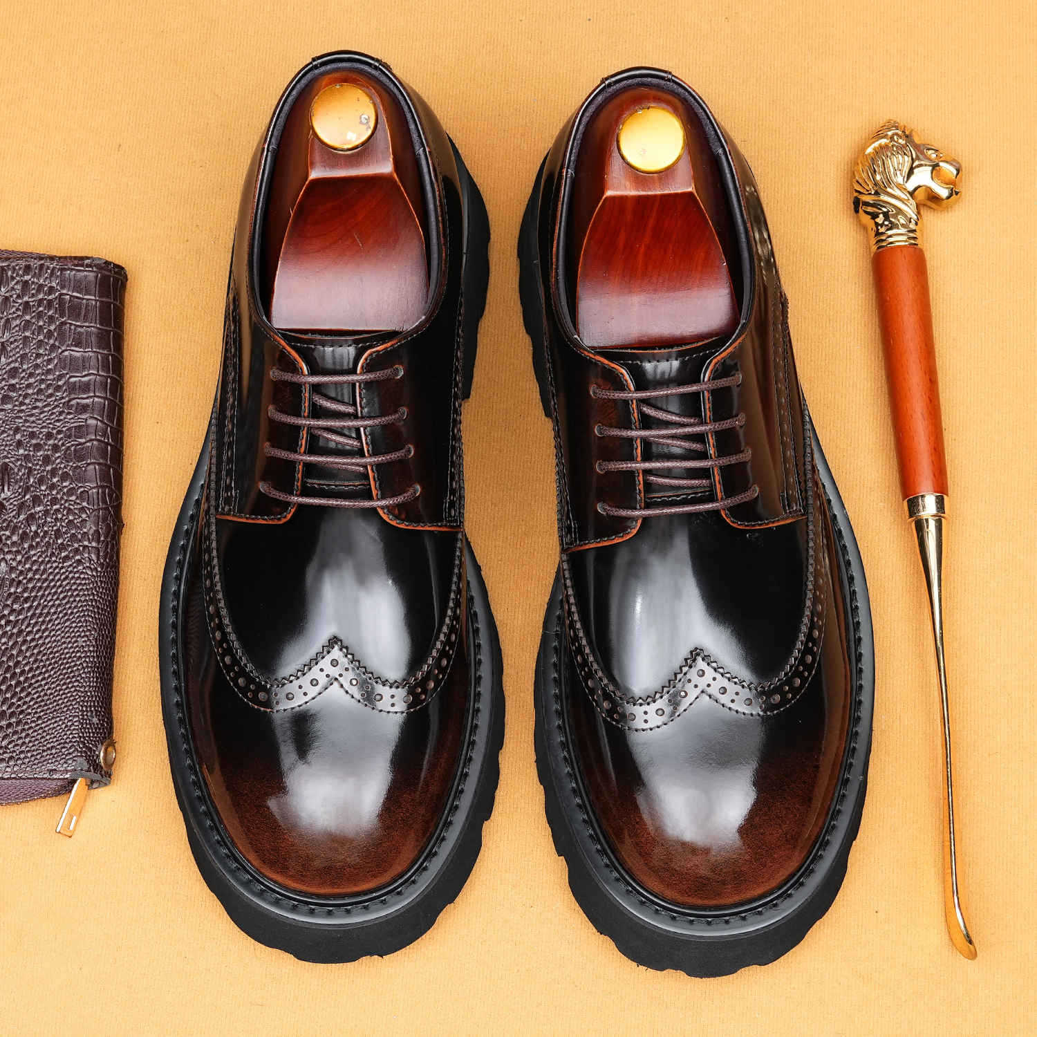 2026 New Men’s Patent Leather Brogue Derby Shoes 23733