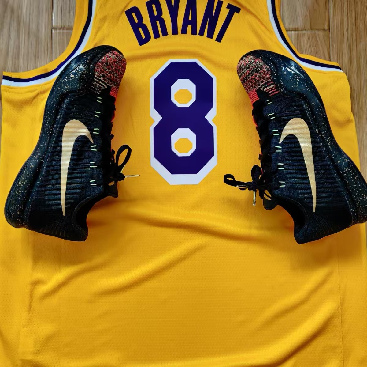 Kobe 10