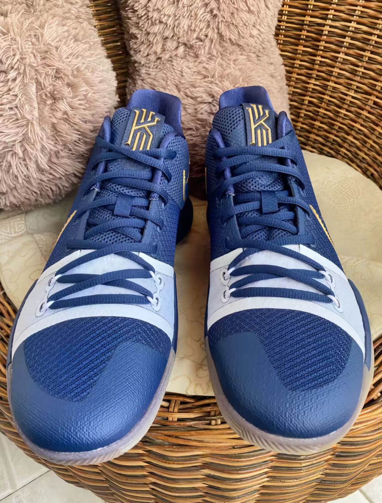 Nike Kyrie 3 "The Academy" PE