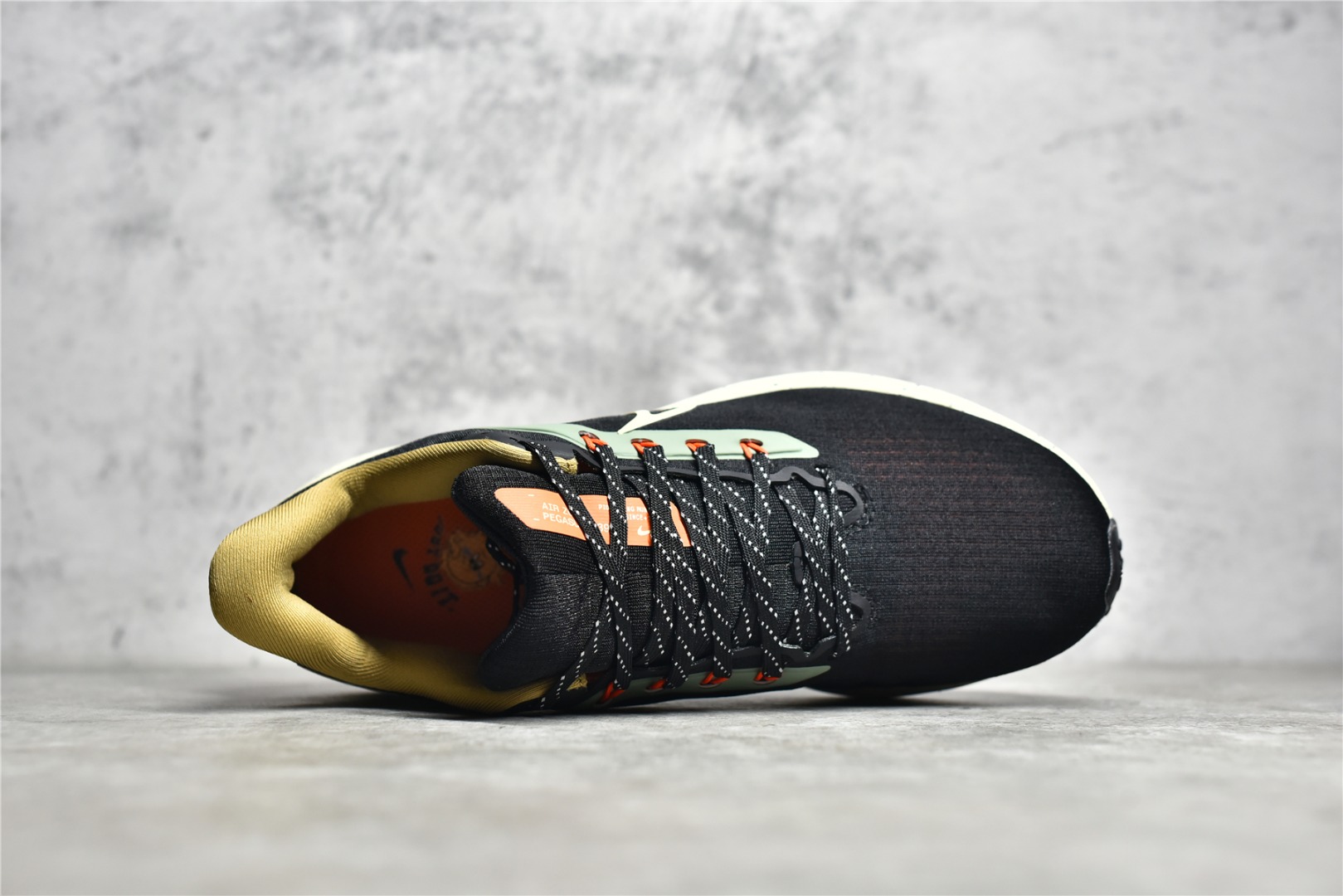 NIKE AIR ZOOM PEGASUS 39 DX6039-071