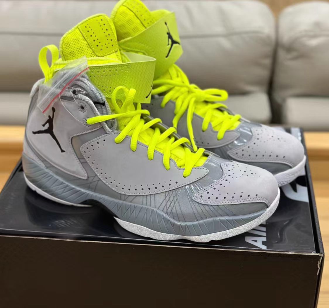 Air Jordan 2012 "Wolf Grey/Volt"