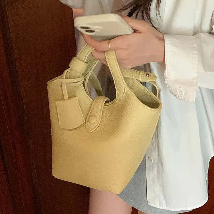 Lyra Bucket Tote