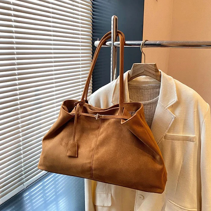 Maya XL Tote