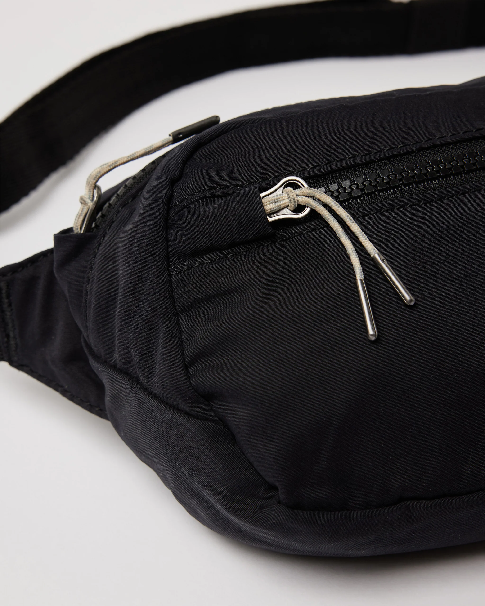 Vuori Hip Pack