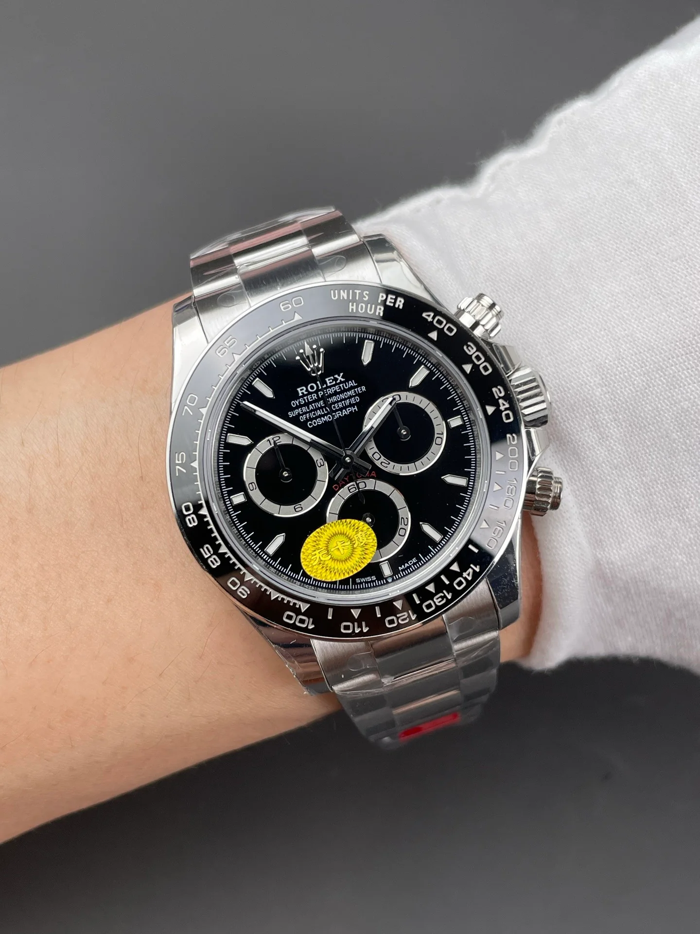 Rolex Cosmograph Daytona, Oystersteel, black dial, black Cerachrom bezel, Oyster bracelet Ref：M126500LN-0002