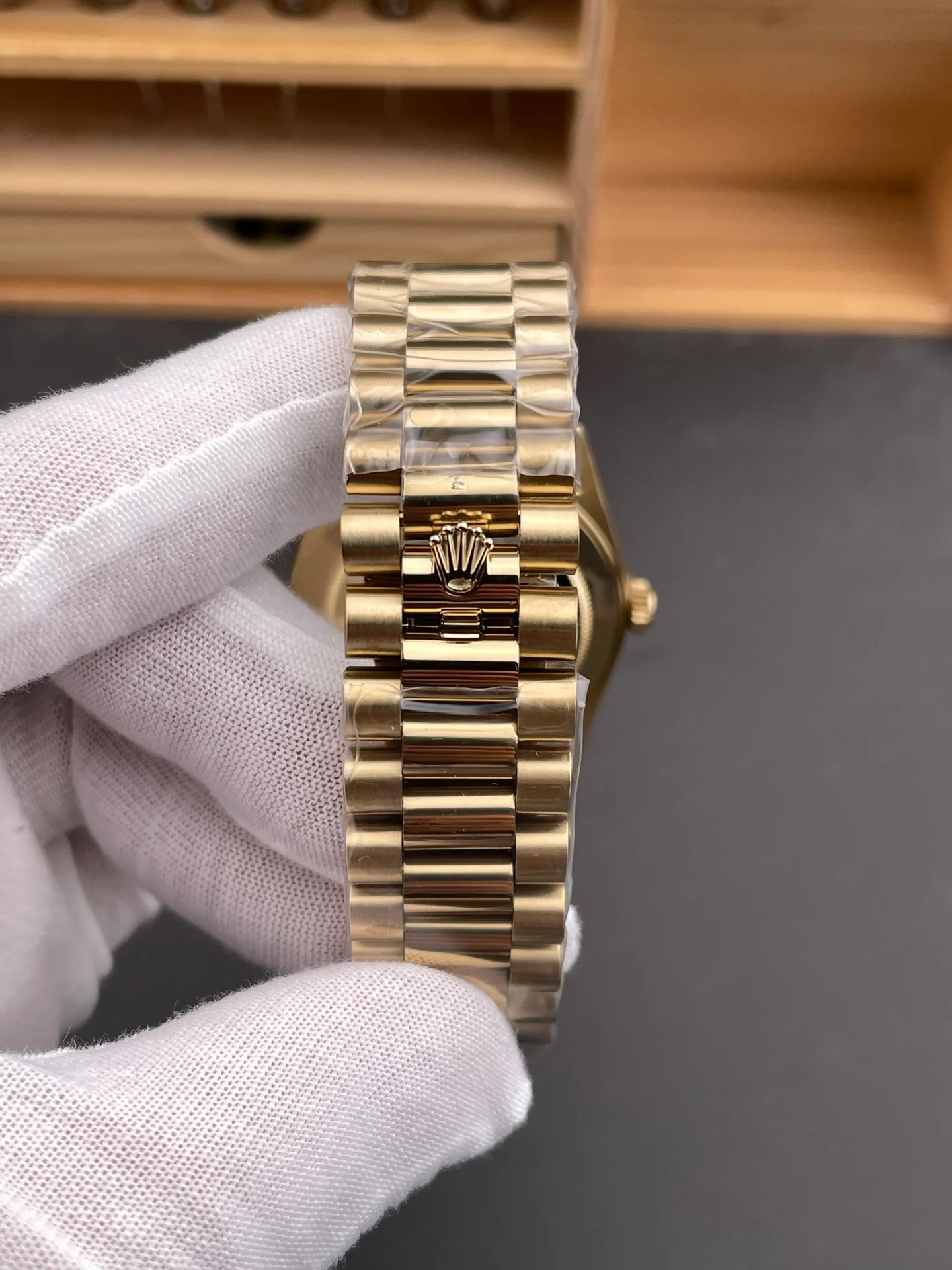 Full Gold Day-Date Yellow Diamond Bezel