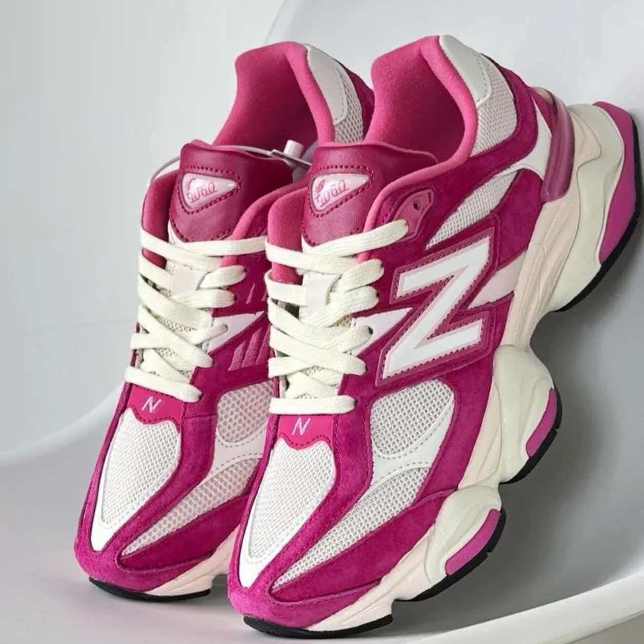 New Balance 9060 