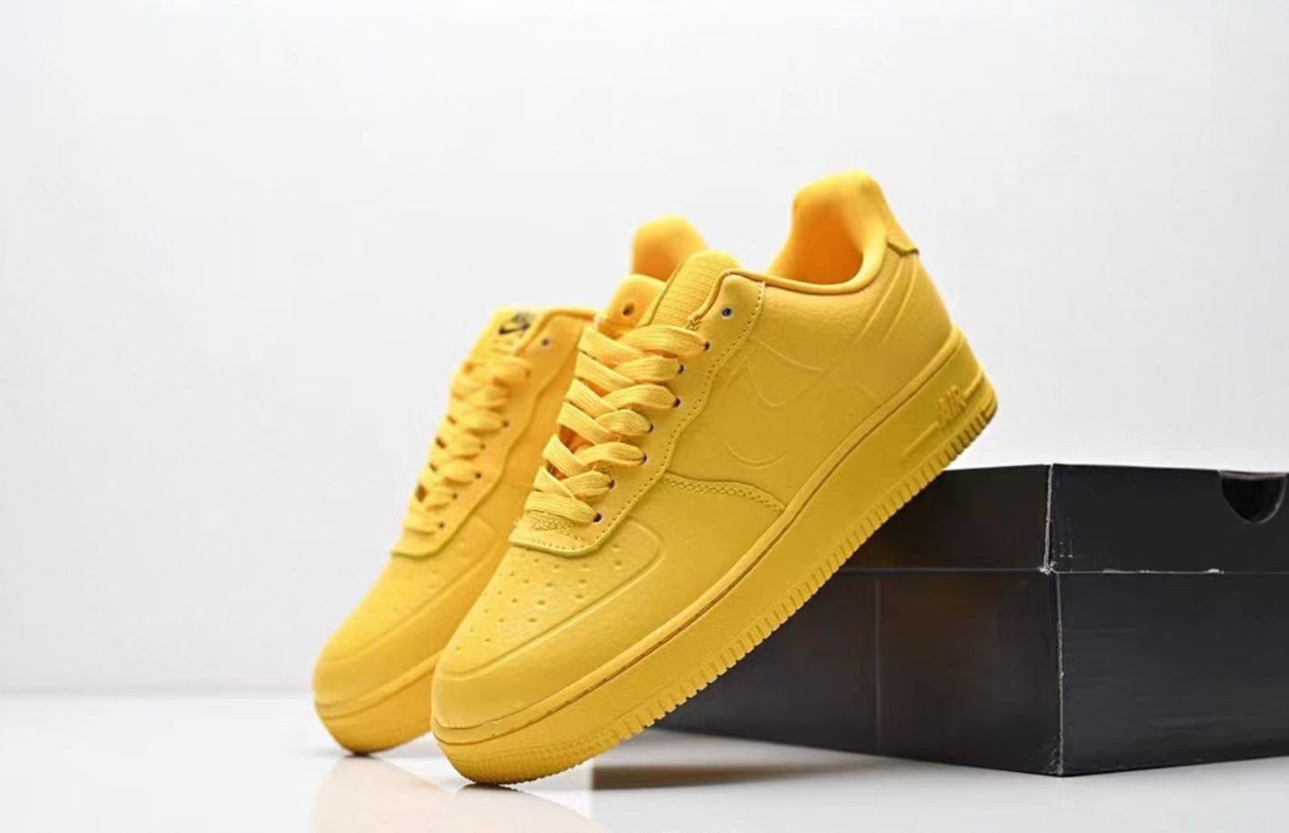 Nike Air Force 1 Low "Triple Yellow"