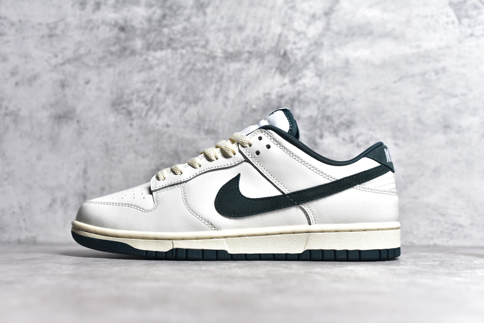 NIKE DUNK LOW ATHLETIC DEPARTMENT WHITE GREEN FQ8080-133