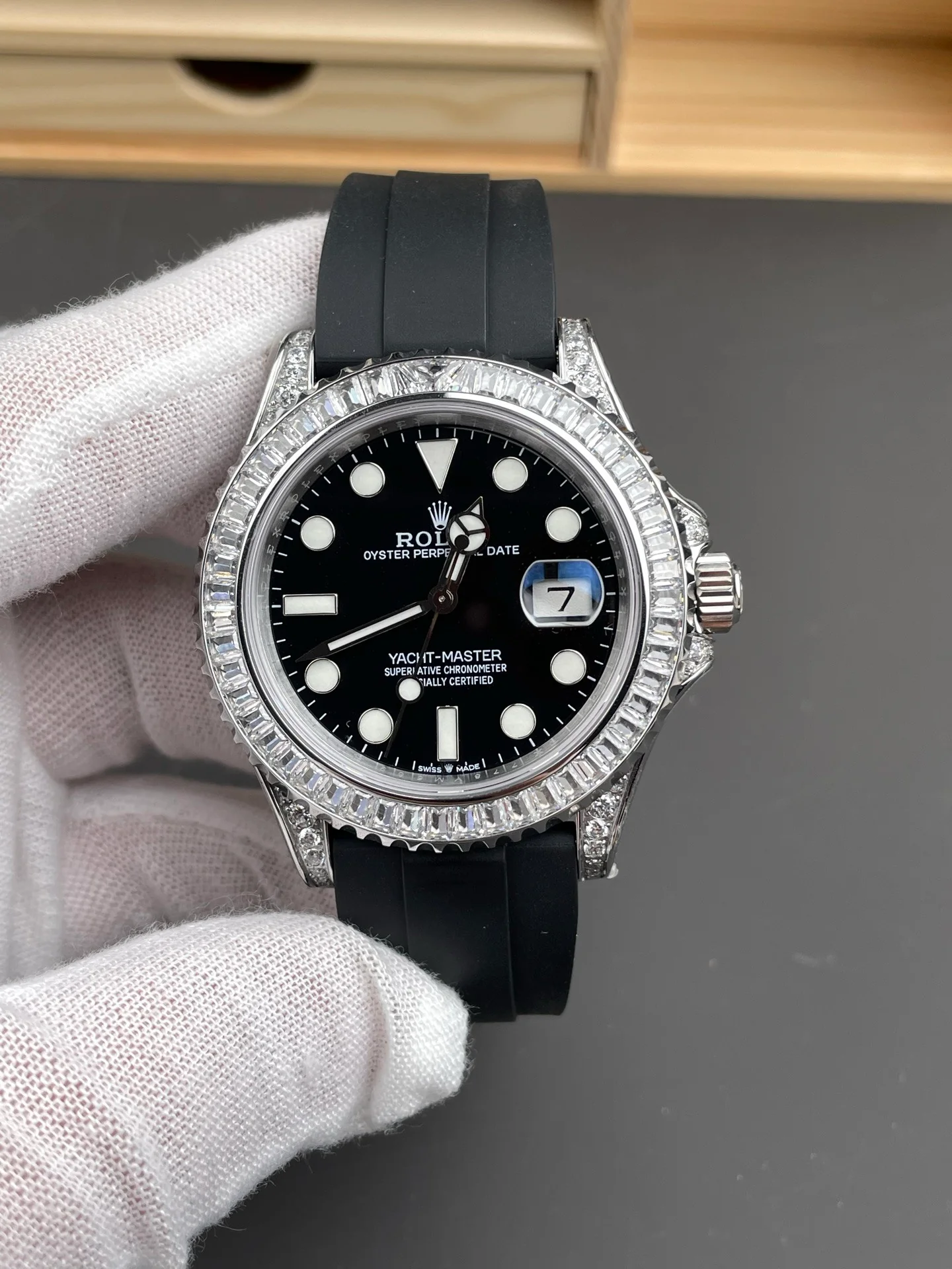Full Diamond Bezel White Gold Yacht-Master