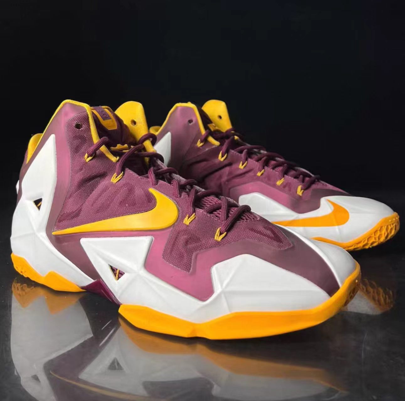 Nike LeBron XI 