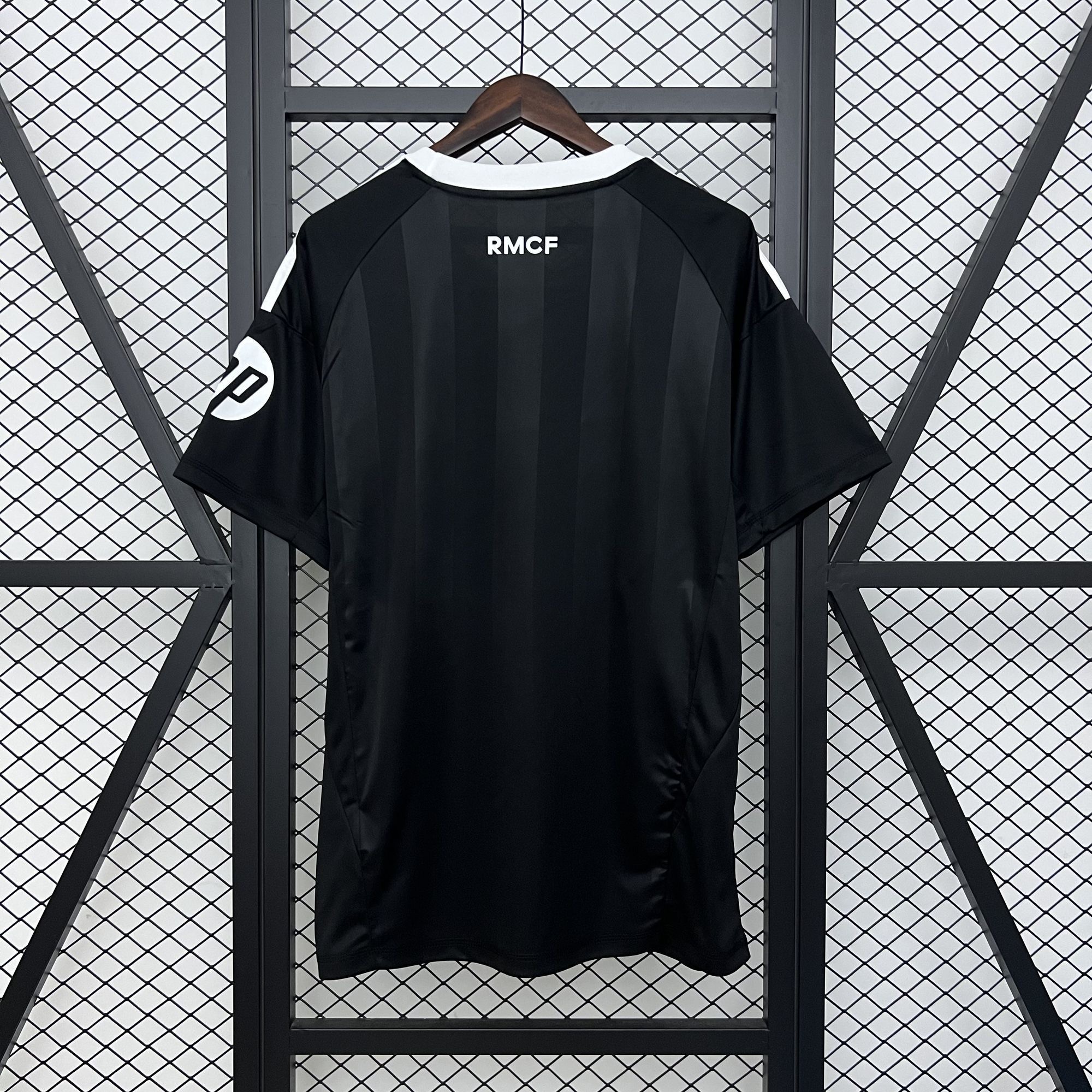 Real Madrid Football Jersey Black Goalkeeper Custom Shirt 2025/26