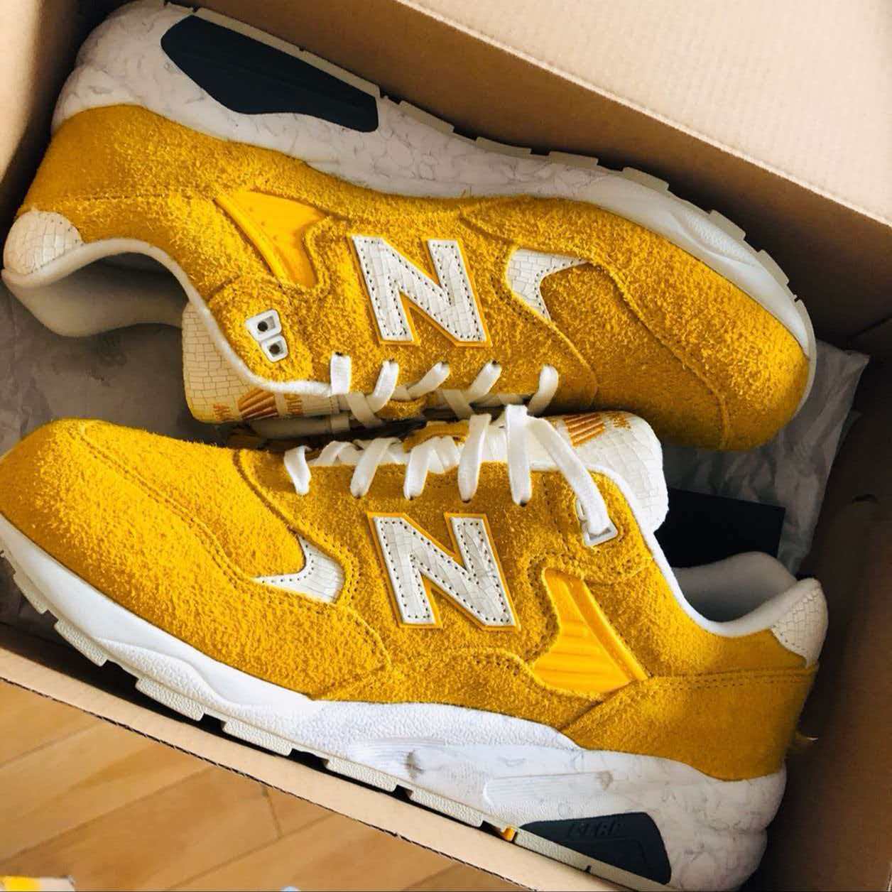 Randomevent x New Balance 580 