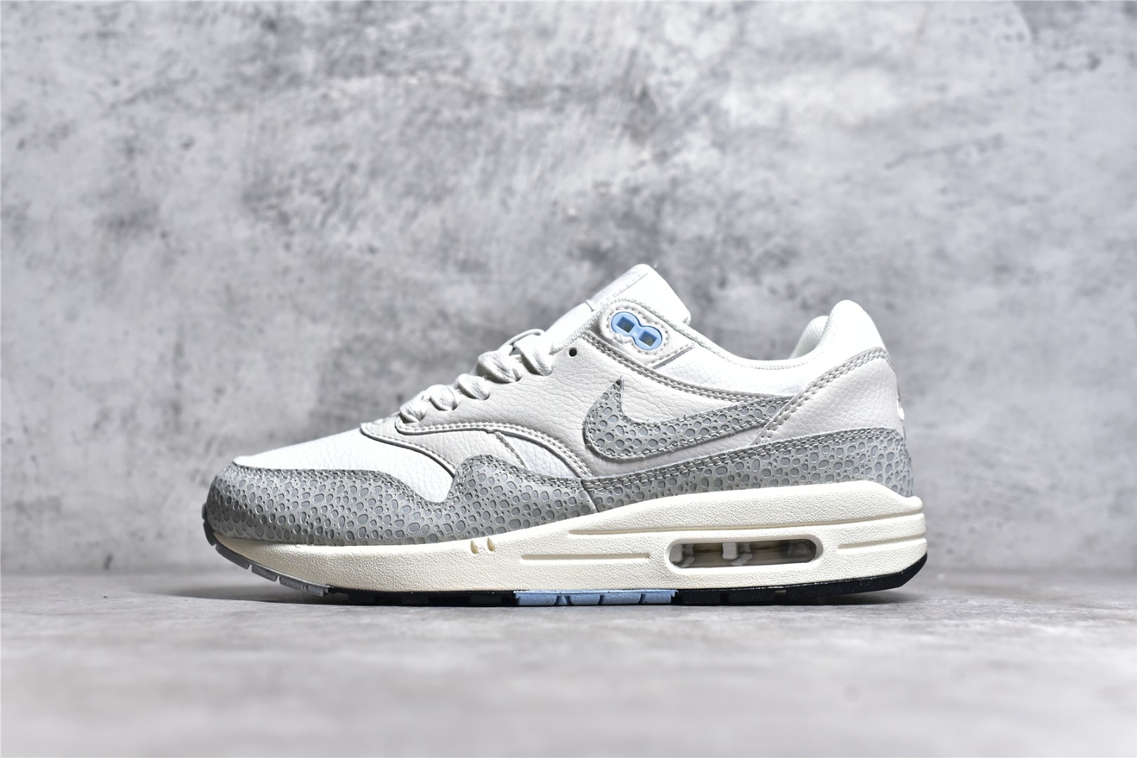 NIKE AIR MAX 1 '87 SAFARI SUMMIT WHITE PHANTOM FB5059-100