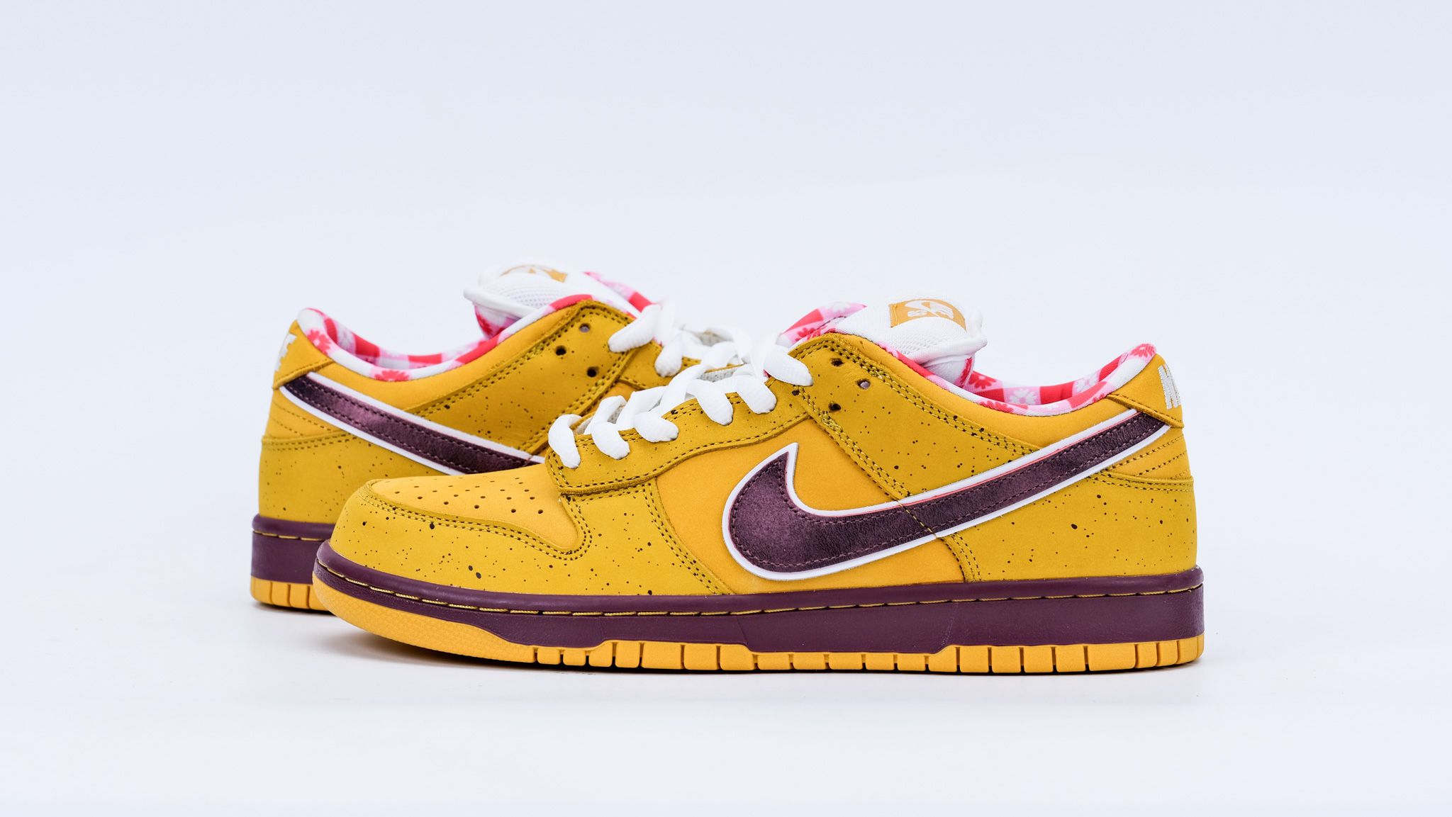 Dunk Low Premium SB 'Yellow Lobster'