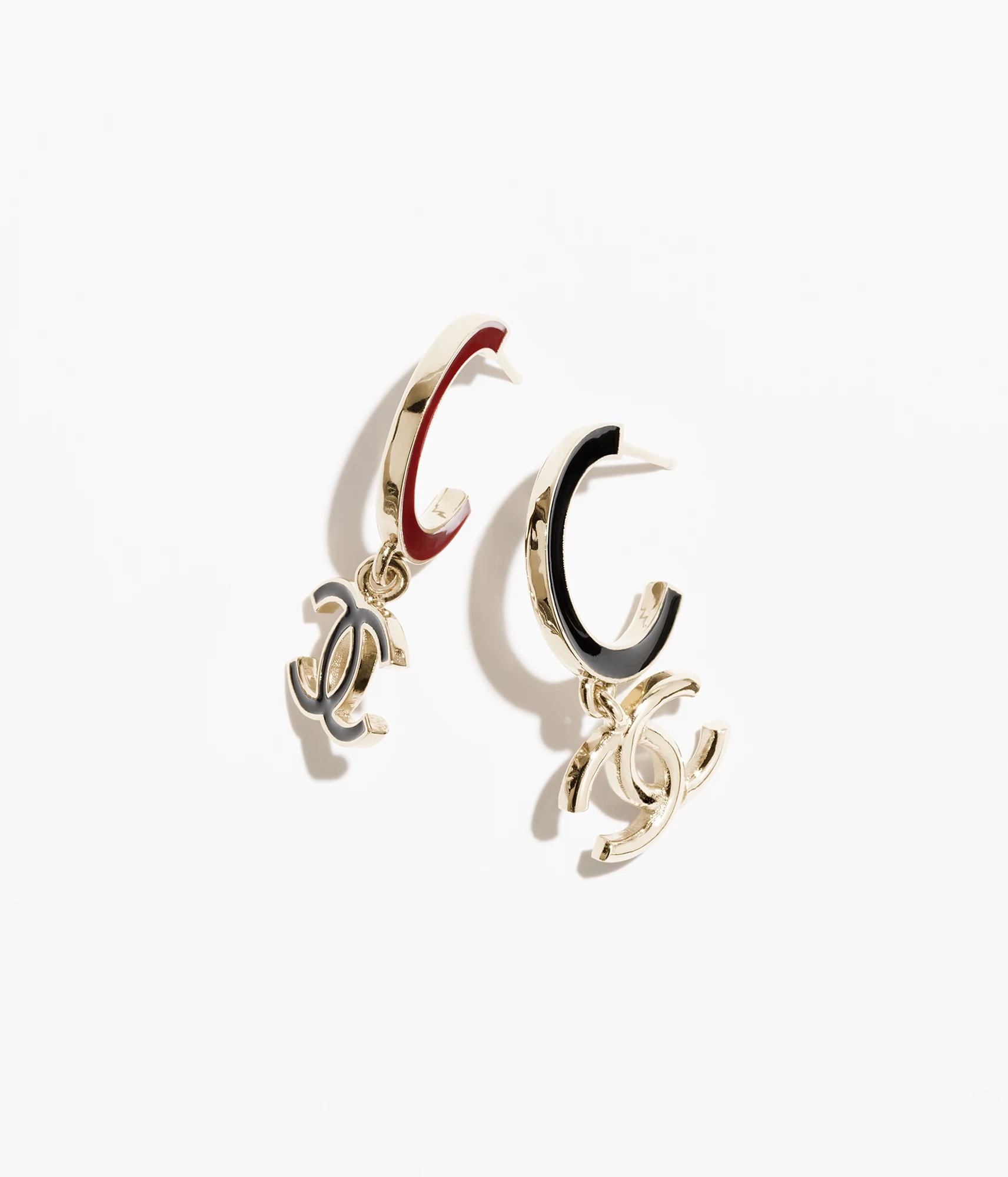 PENDANT EARRINGS
