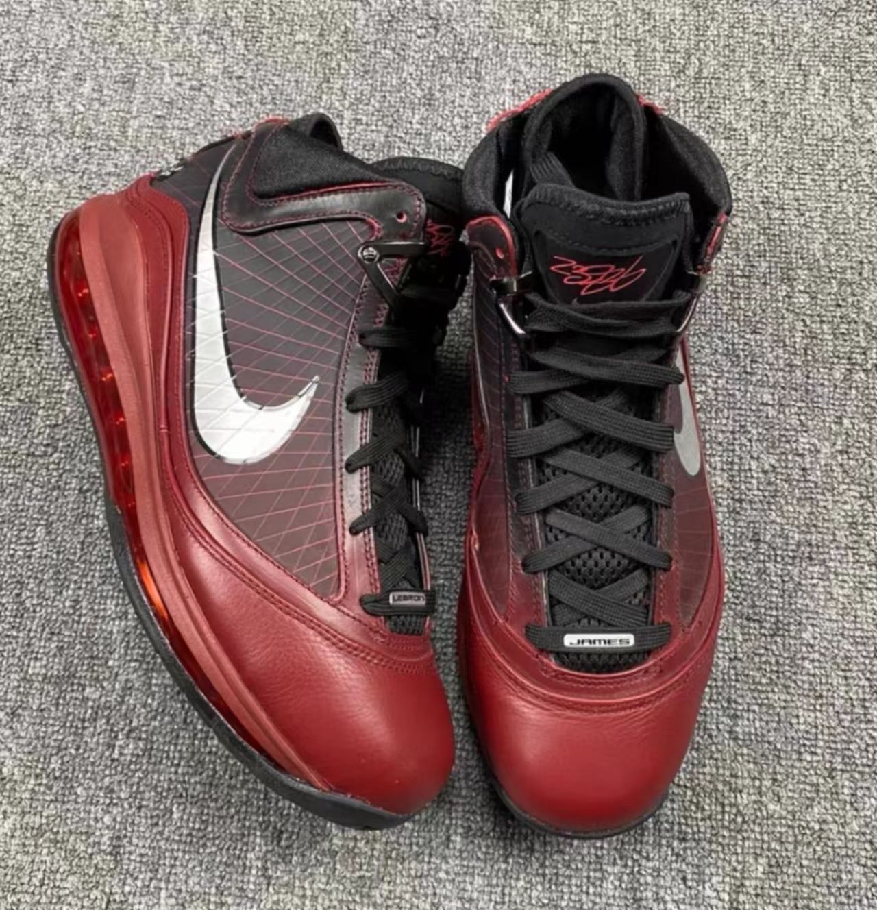 Nike LeBron 7 Christmas