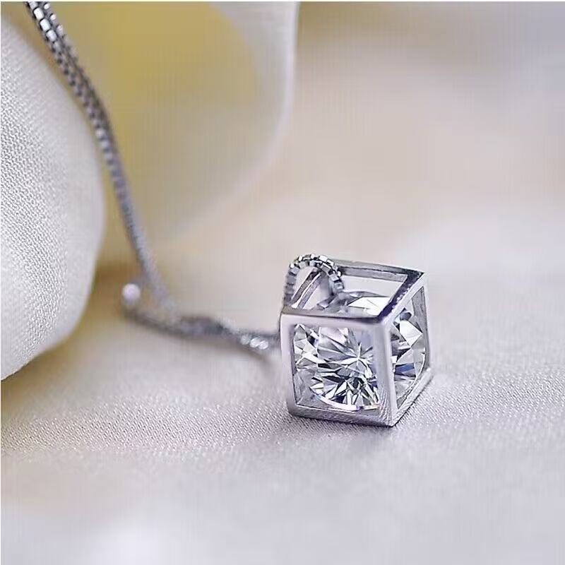 ✨Last Day Special Sale 50% OFF🔥S925 sterling silver cube luxury moissanite necklace🔥