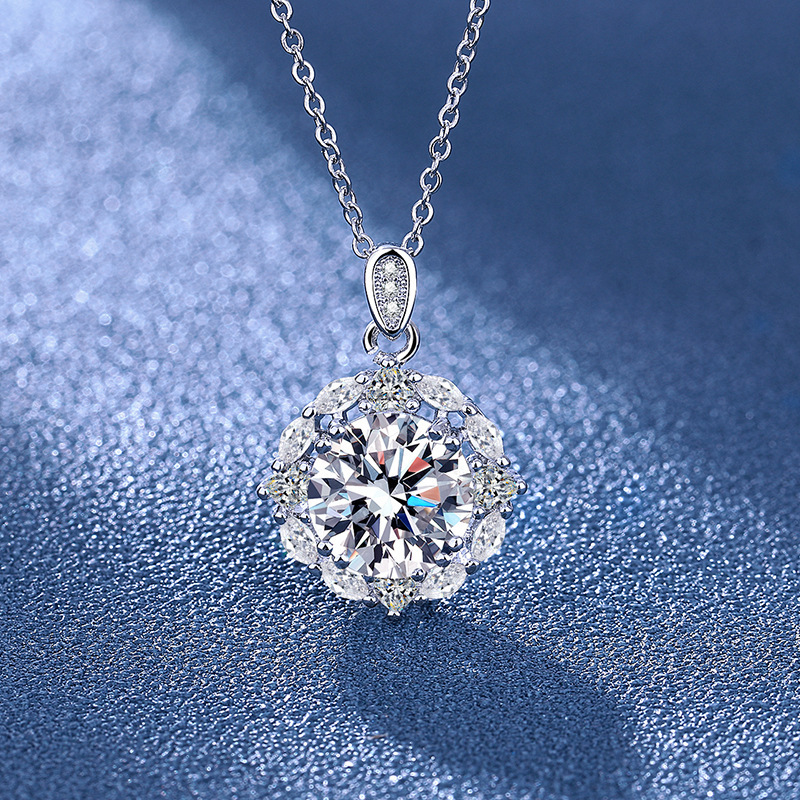 ✨Buy 1 Get 1 Free🔥s925 sterling silver various styles of light luxury moissanite necklace🔥