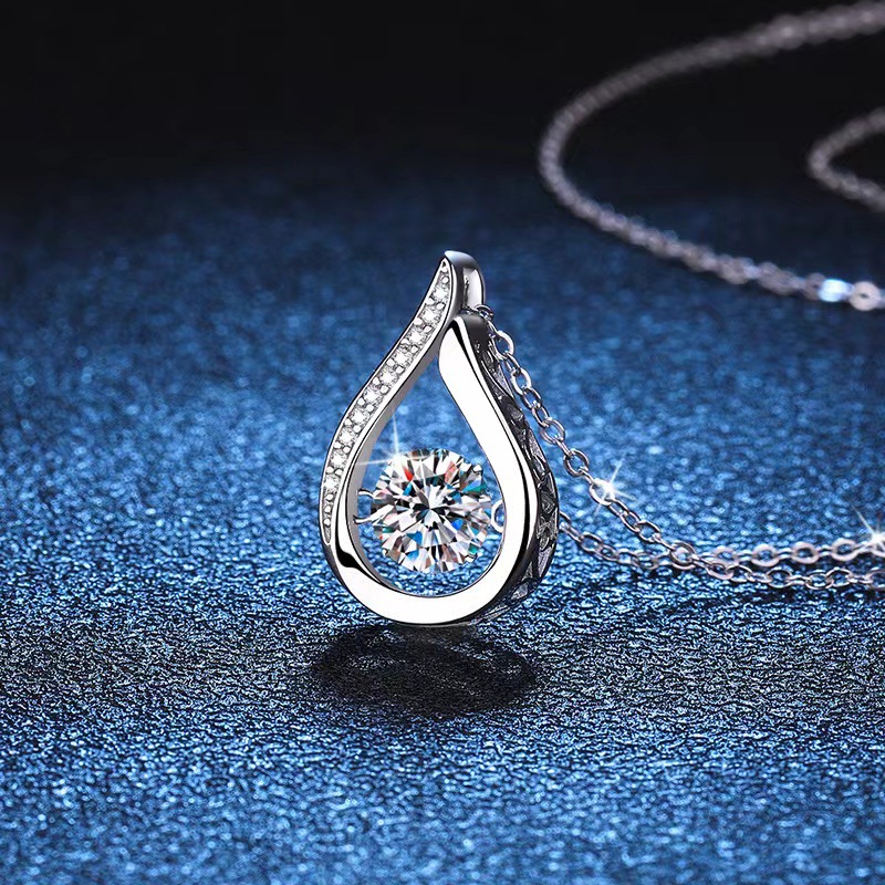 ✨Last Day Special Sale 50% OFF🔥S925 sterling silver water drop luxury moissanite necklace🔥
