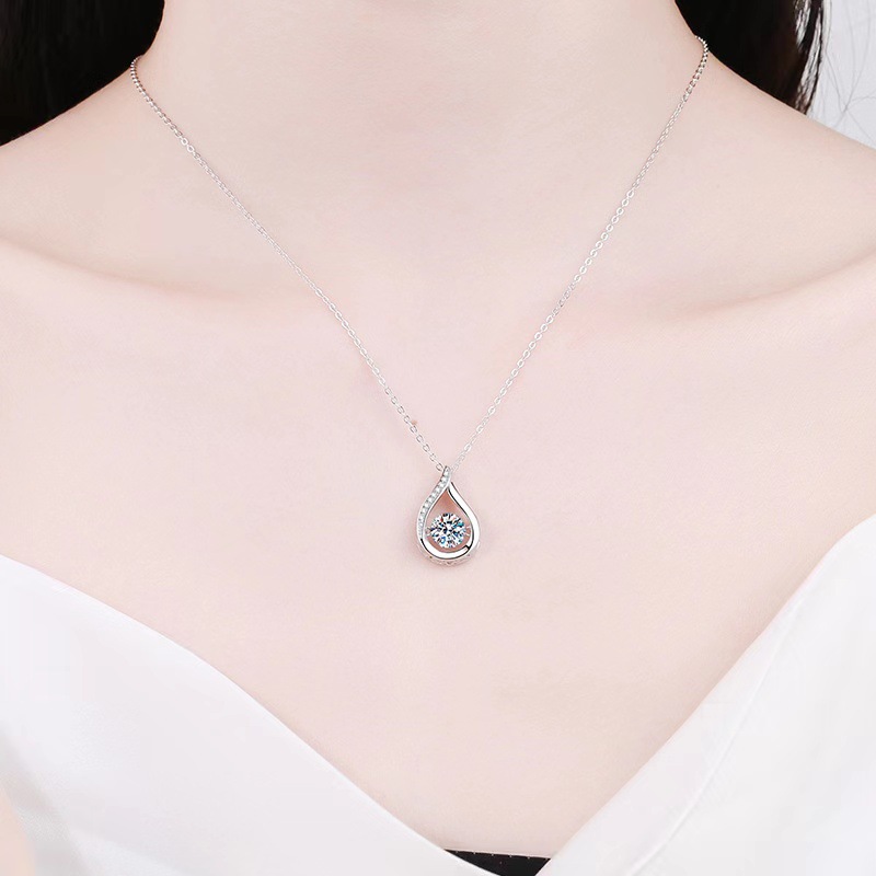 ✨Last Day Special Sale 50% OFF🔥S925 sterling silver water drop luxury moissanite necklace🔥