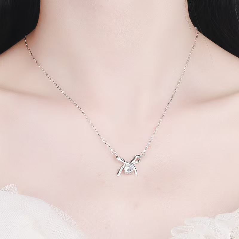✨Last Day Special Sale 50% OFF🔥S925 sterling silver moissanite bow necklace🔥