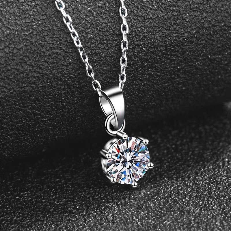 ✨Last Day Special Sale 50% OFF🔥S925 sterling silver moissanite six claw necklace🔥