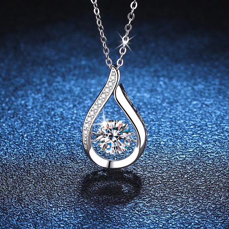 ✨Last Day Special Sale 50% OFF🔥S925 sterling silver water drop luxury moissanite necklace🔥