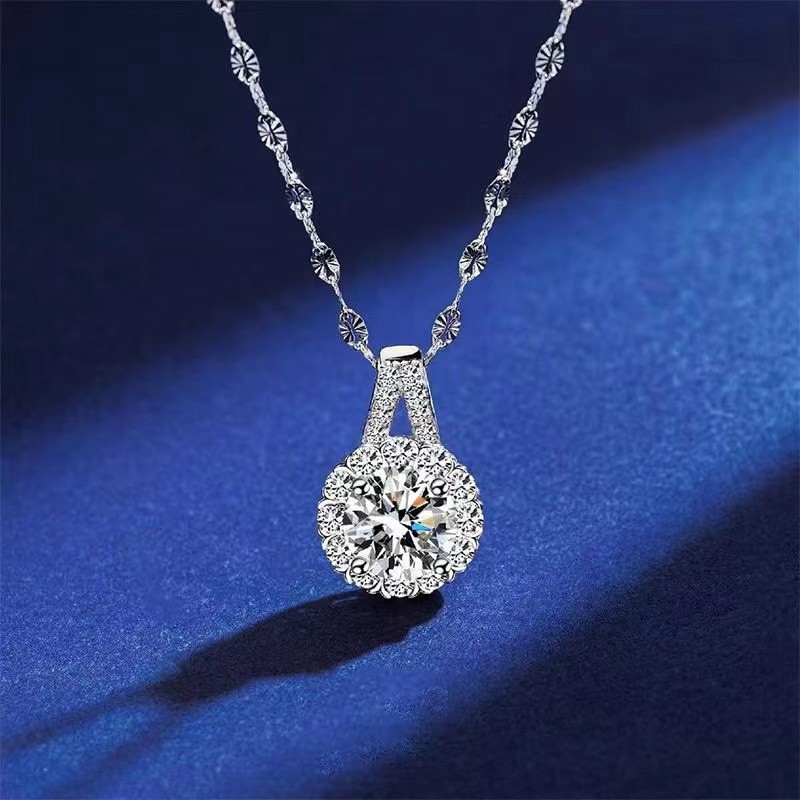 ✨Last Day Special Sale 50% OFF🔥s925 sterling silver sunflower light luxury moissanite necklace🔥