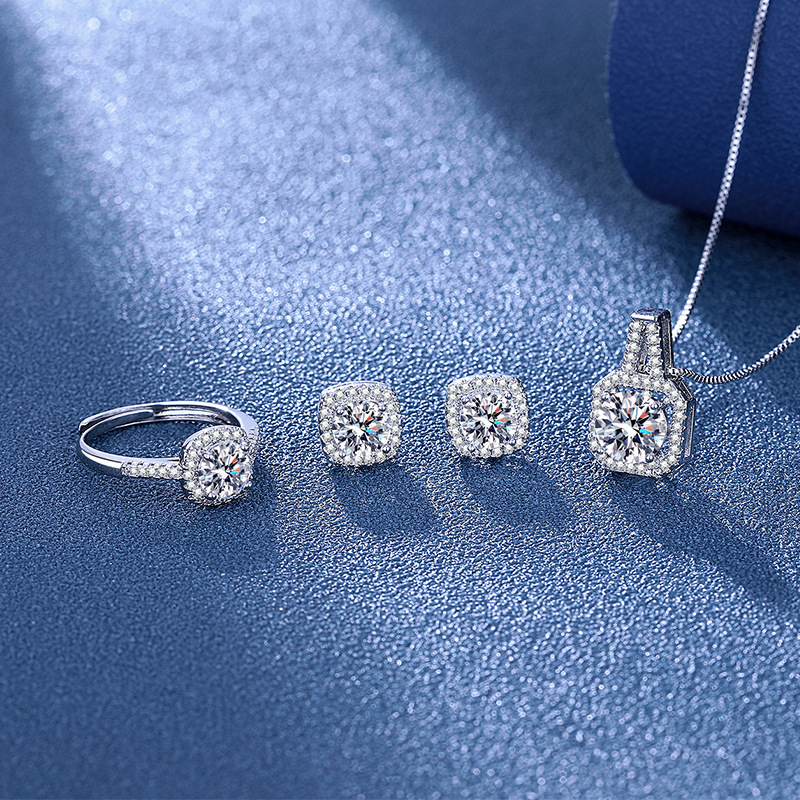 🔥HOT SALE 50% OFF🔥👑 4-in-1 Moissanite Sparkle Set – Square-Cut Necklace, Earrings, Ring & Bracelet Combo💎