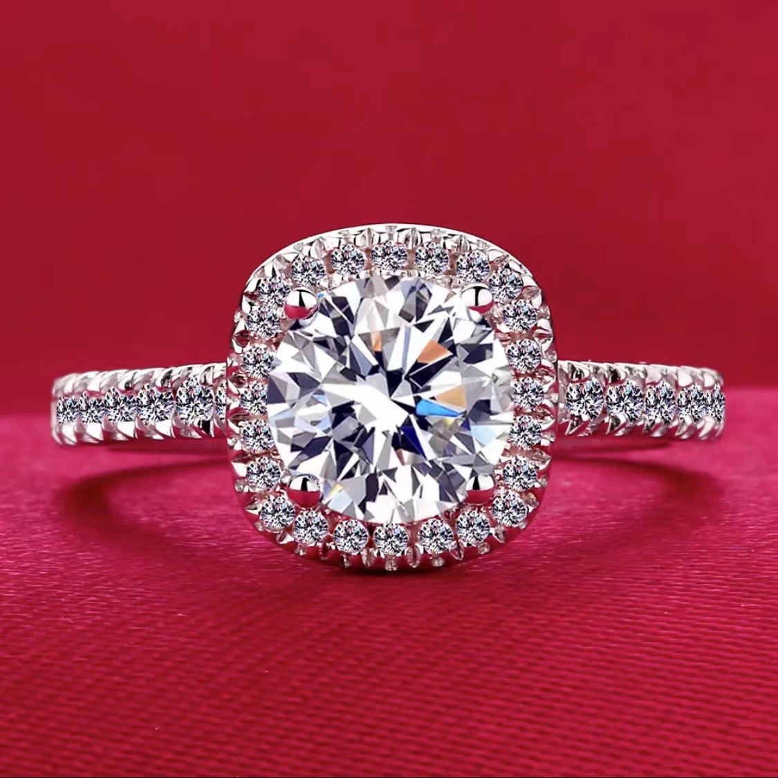 💍 S925 Silver Classic “Small Sugar Cube” Moissanite Ring – Pure Simplicity, Lasting Sparkle