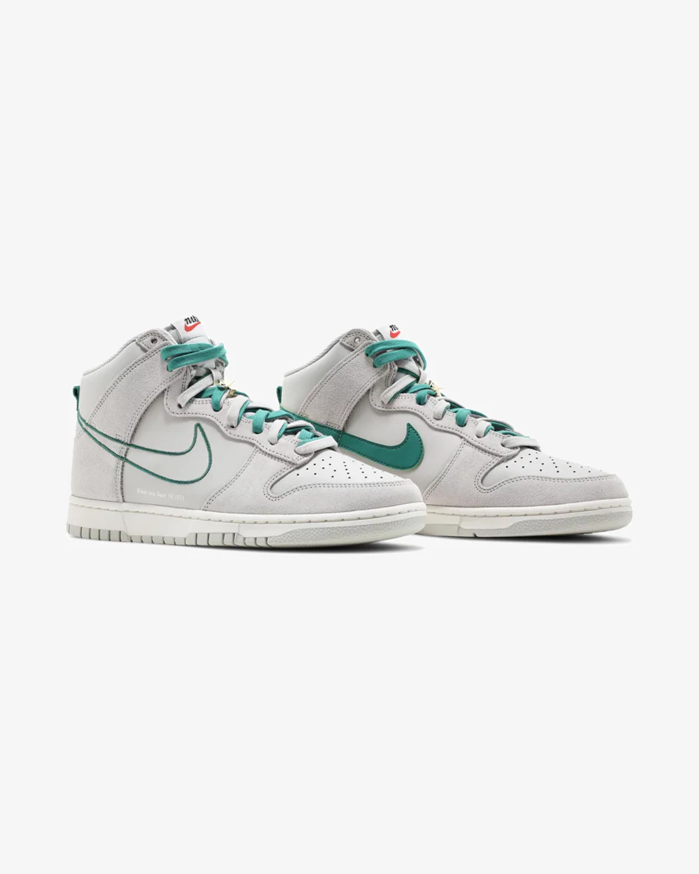 NIKE DUNK HIGH SE FIRST USE LIGHT BONE GREEN NOISE (NEW)
