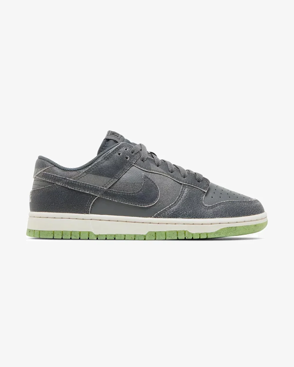 NIKE DUNK LOW RETRO PRM HALLOWEEN 2022