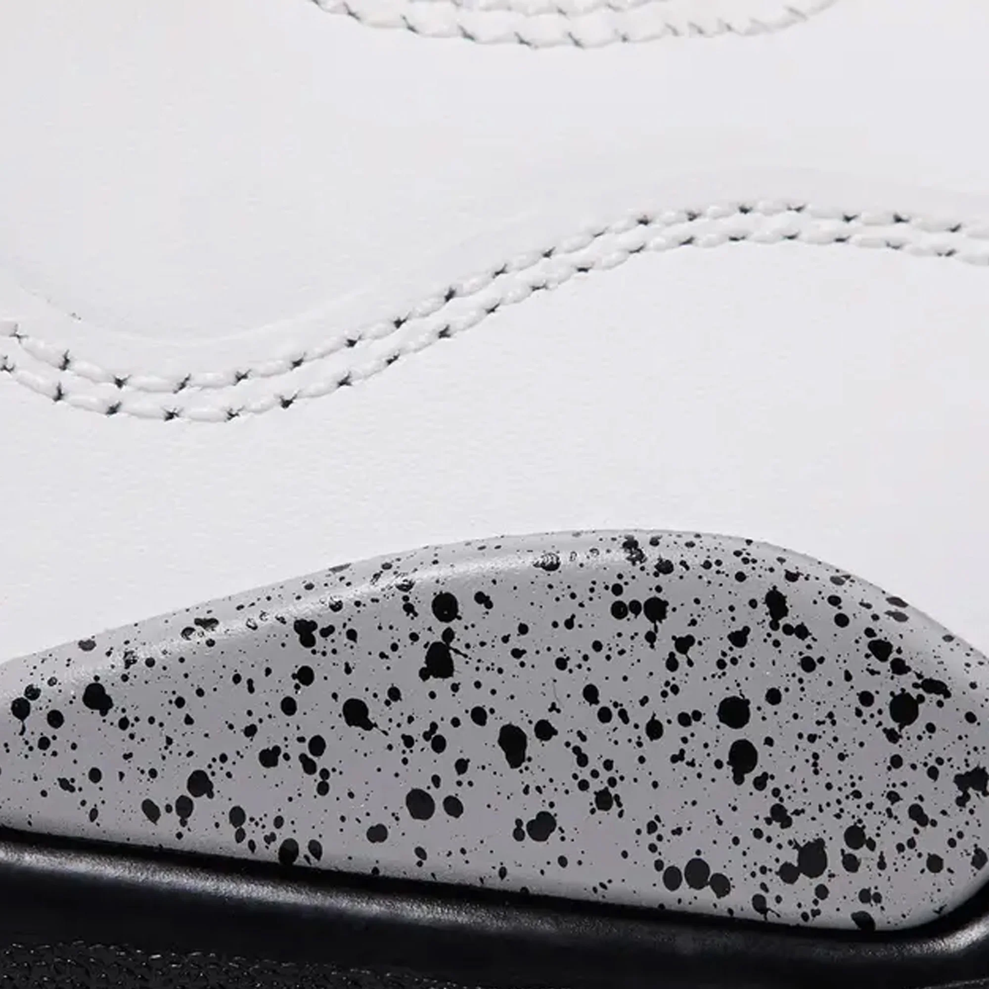 Air Jordan 4 Retro 'White Cement' (2025)