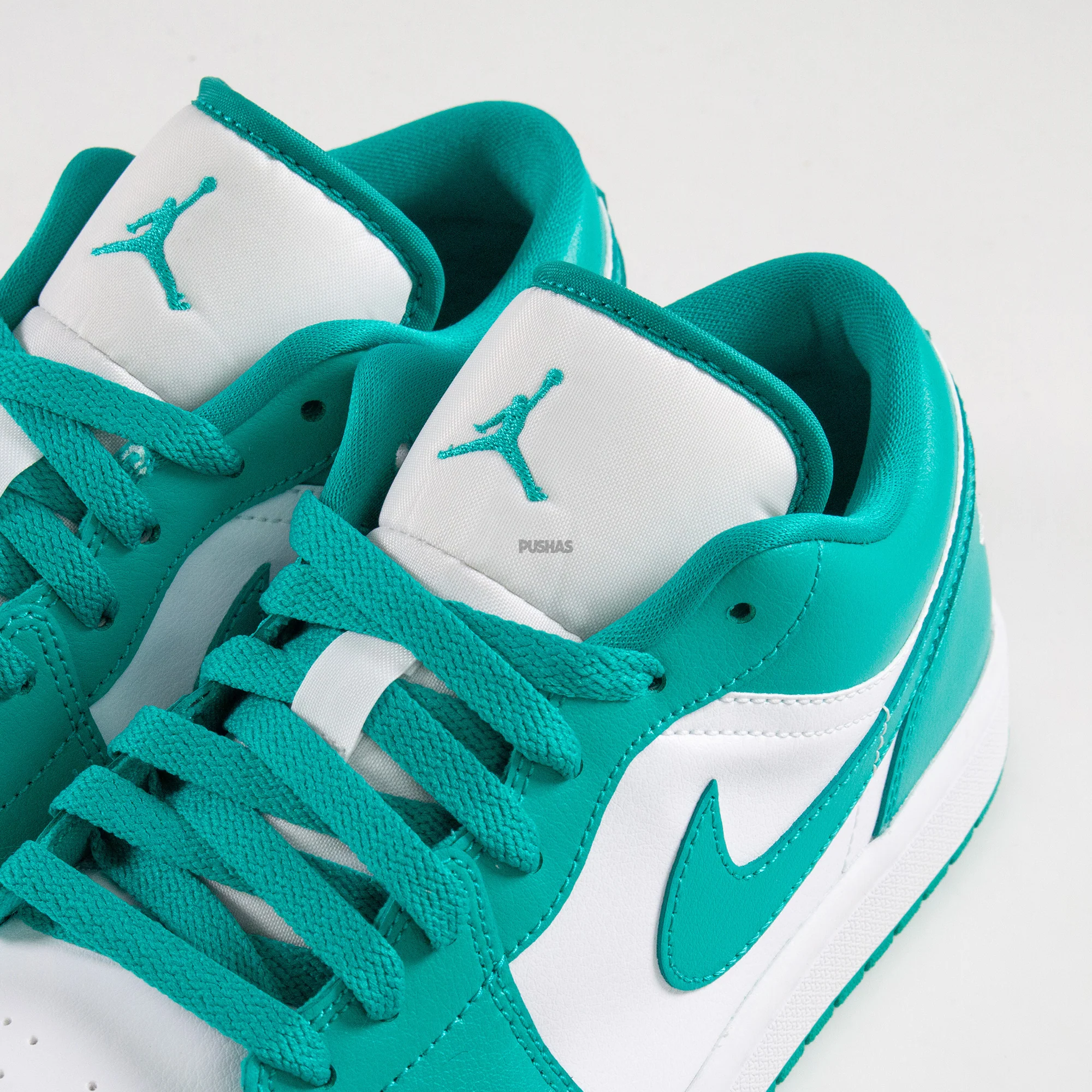 Air Jordan 1 Low 'New Emerald' Women's (2022)