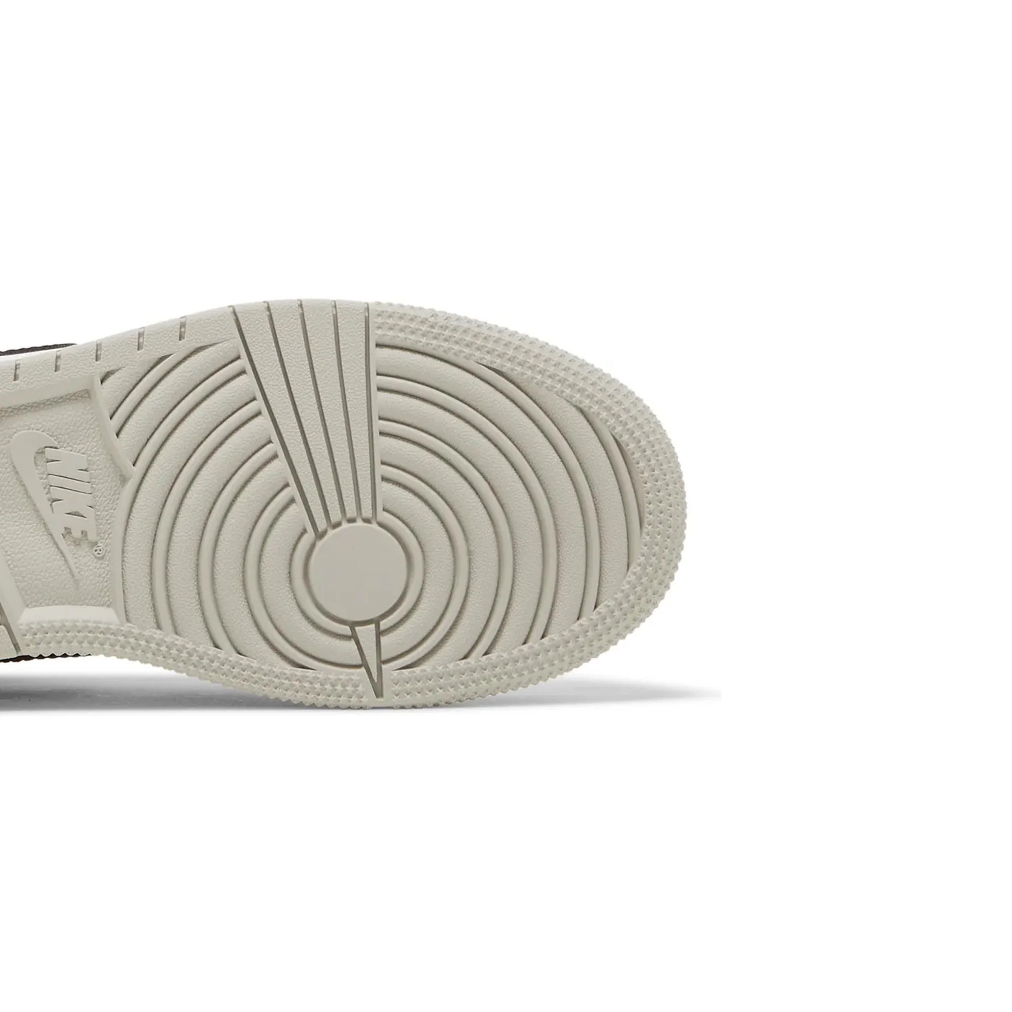 Air Jordan 1 Retro High OG 'White Cement' GS (2023)