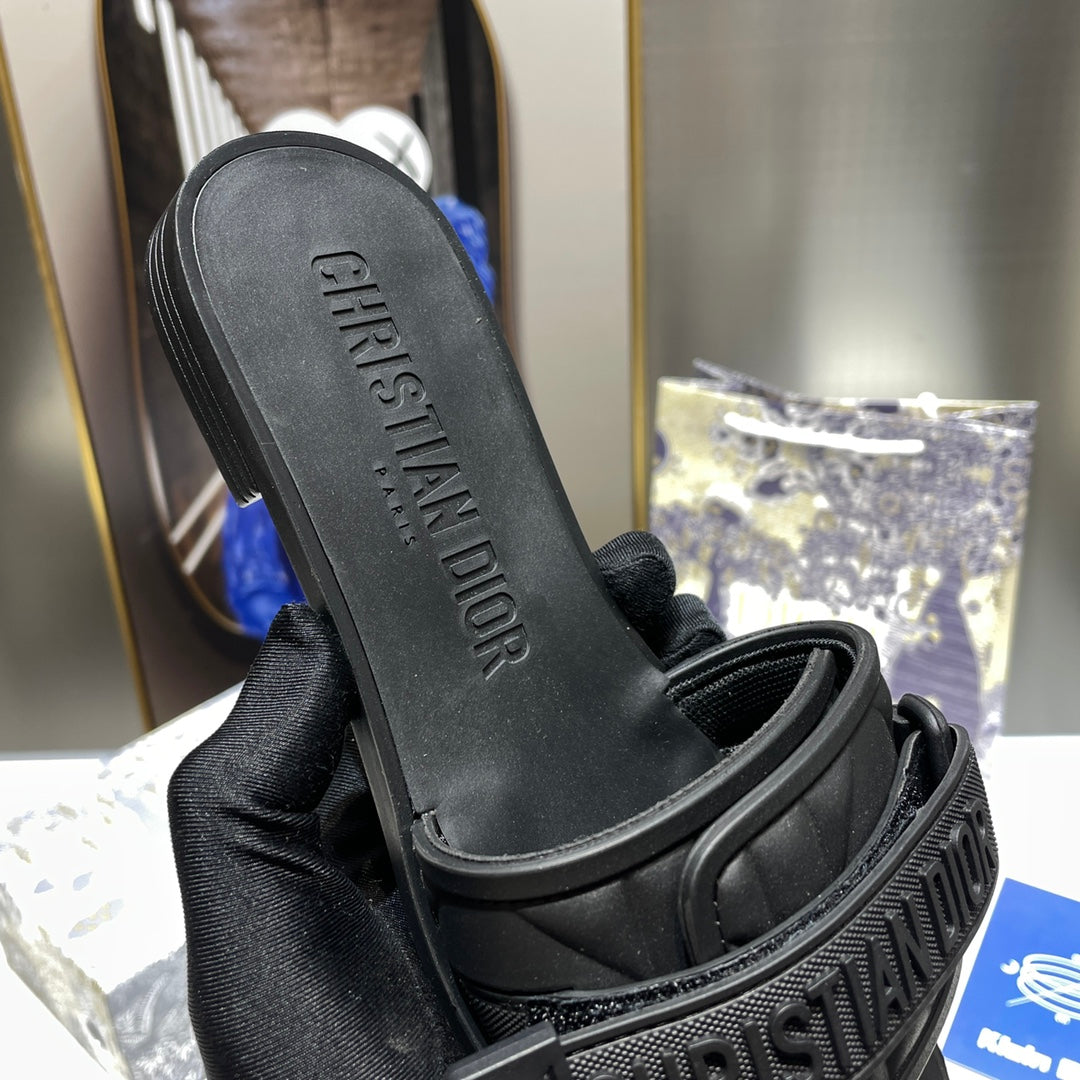 2023 Velcro Slippers