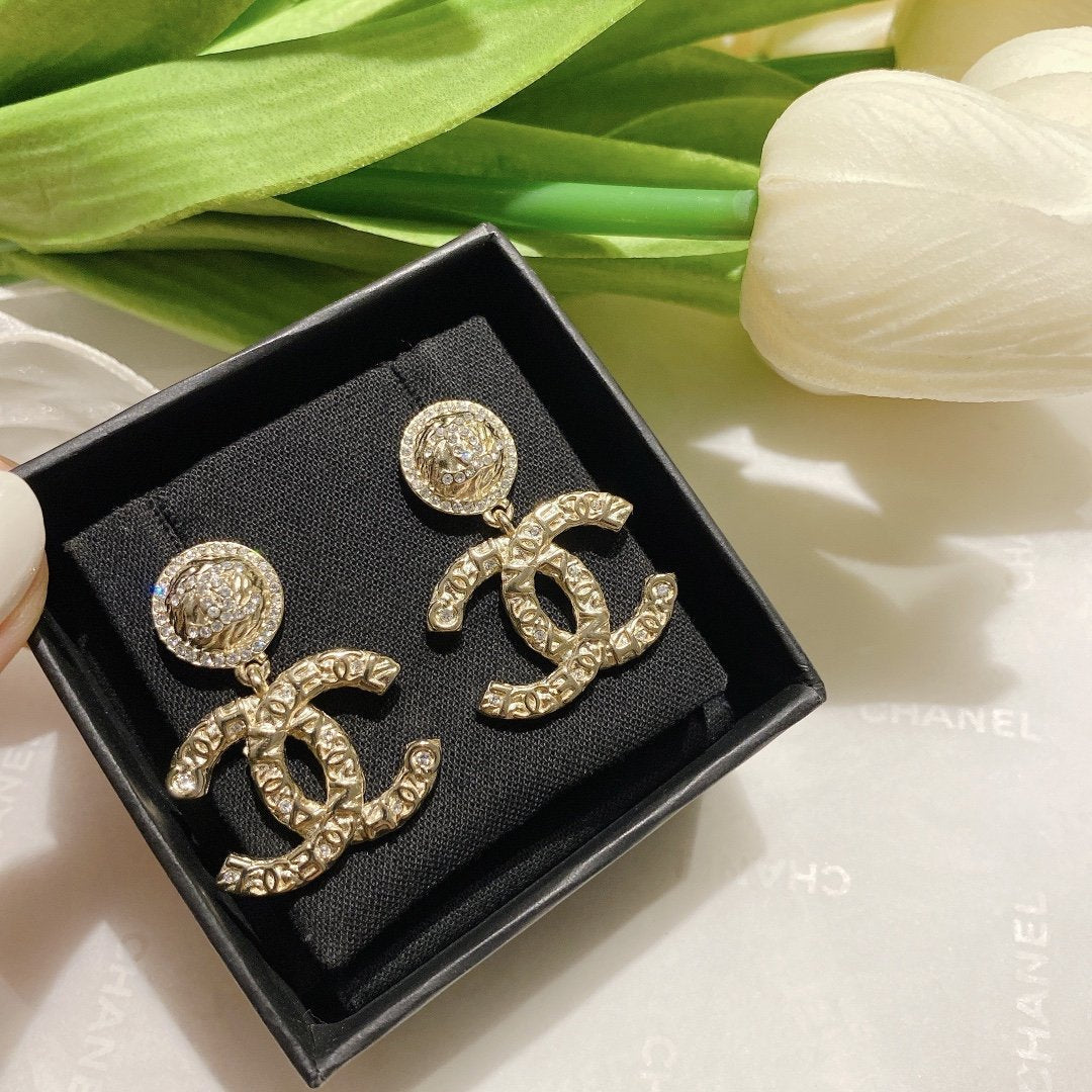 Fashion Rhinestone Letter Engraved Double C Pendant Earrings