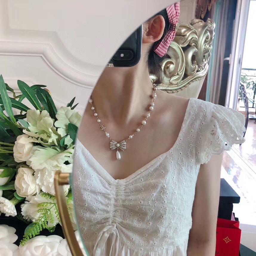 Fashion Bow Pearl Pendant Necklace