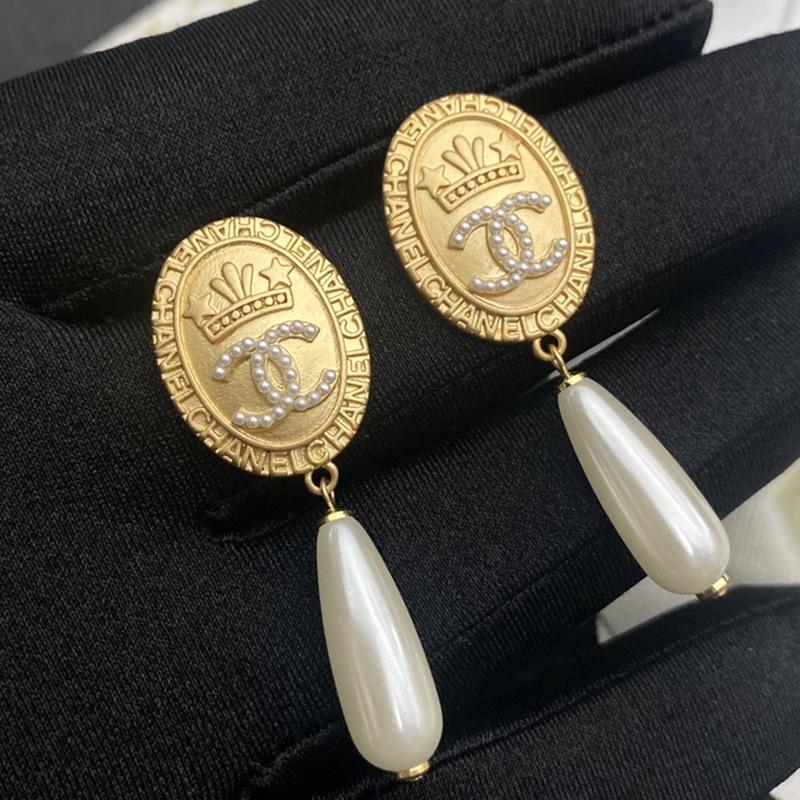 Fashion Pearl Pendant Earrings