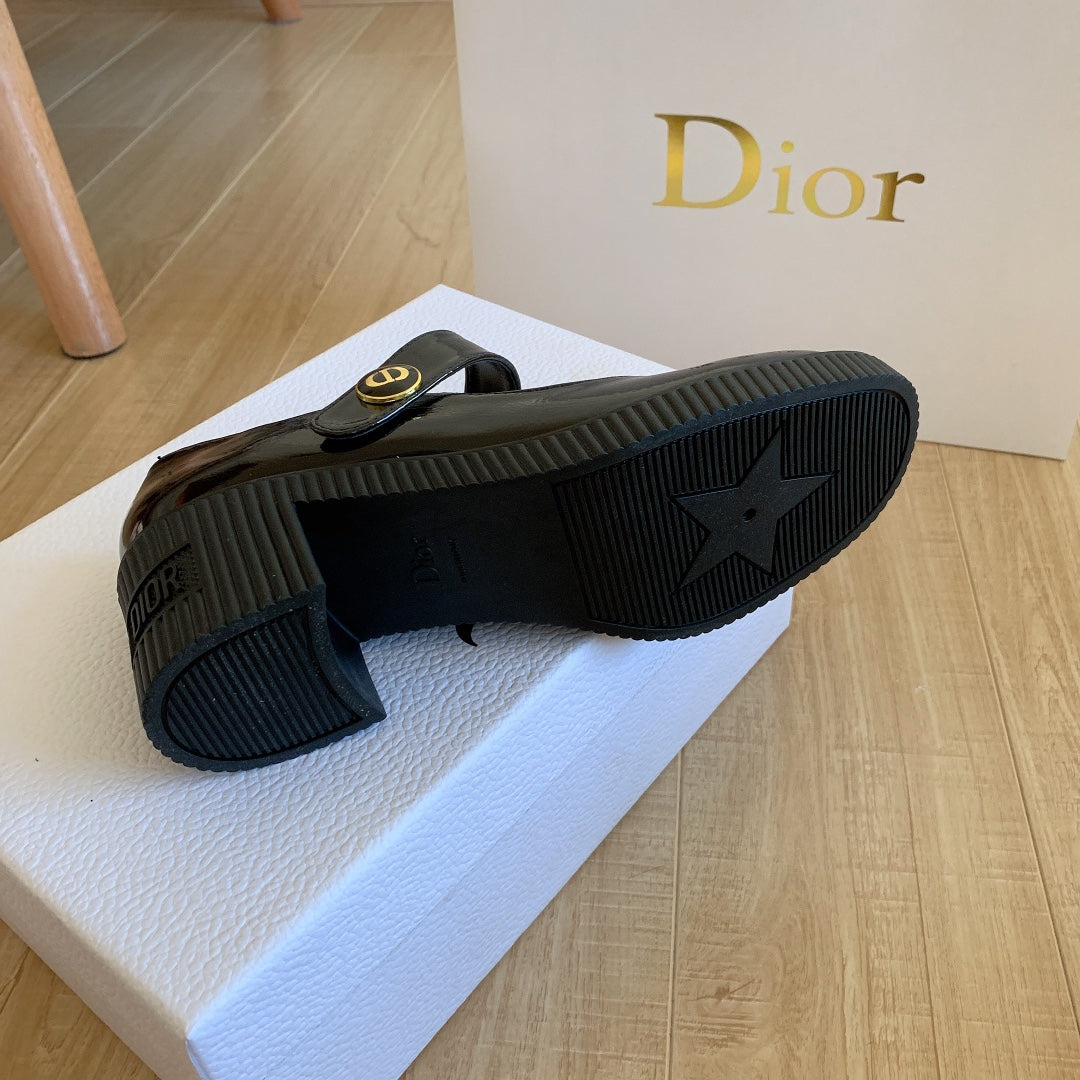 2023 Lucky star enamel buckle black high heels