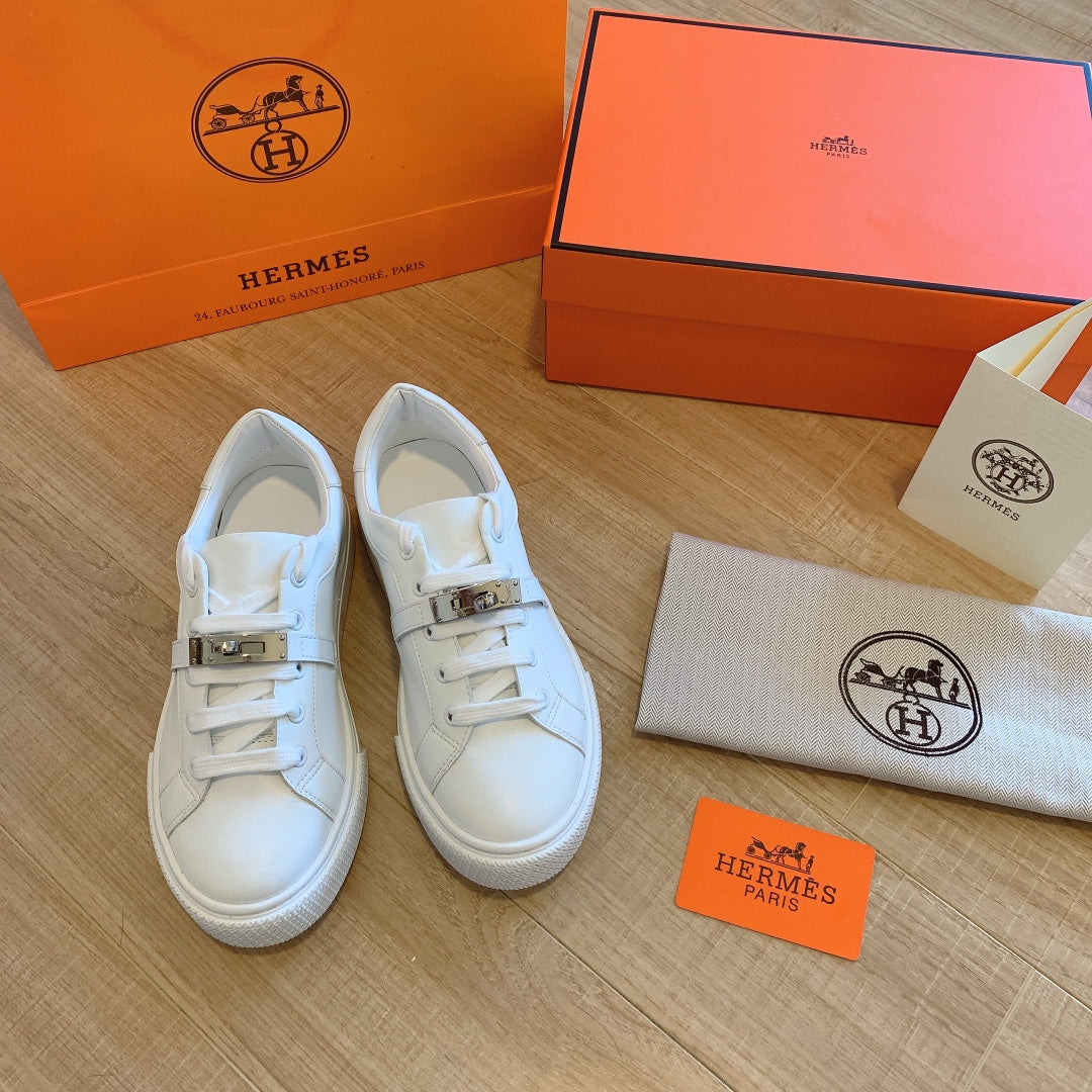 2023 new Silver buckle white shoes