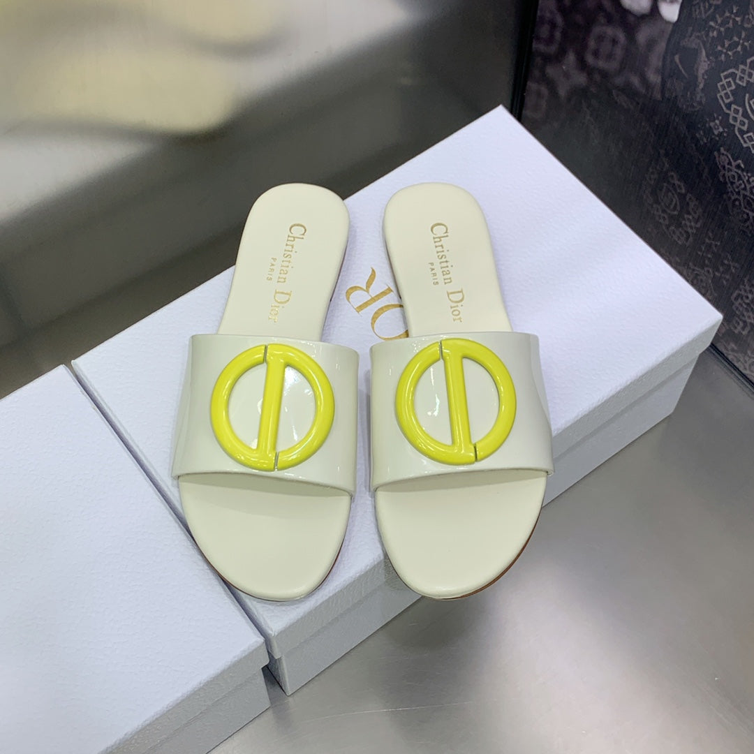 Women_Slippers/Sandals shoes eur 35-41