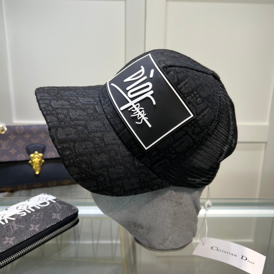 November new trend - patterned baseball cap